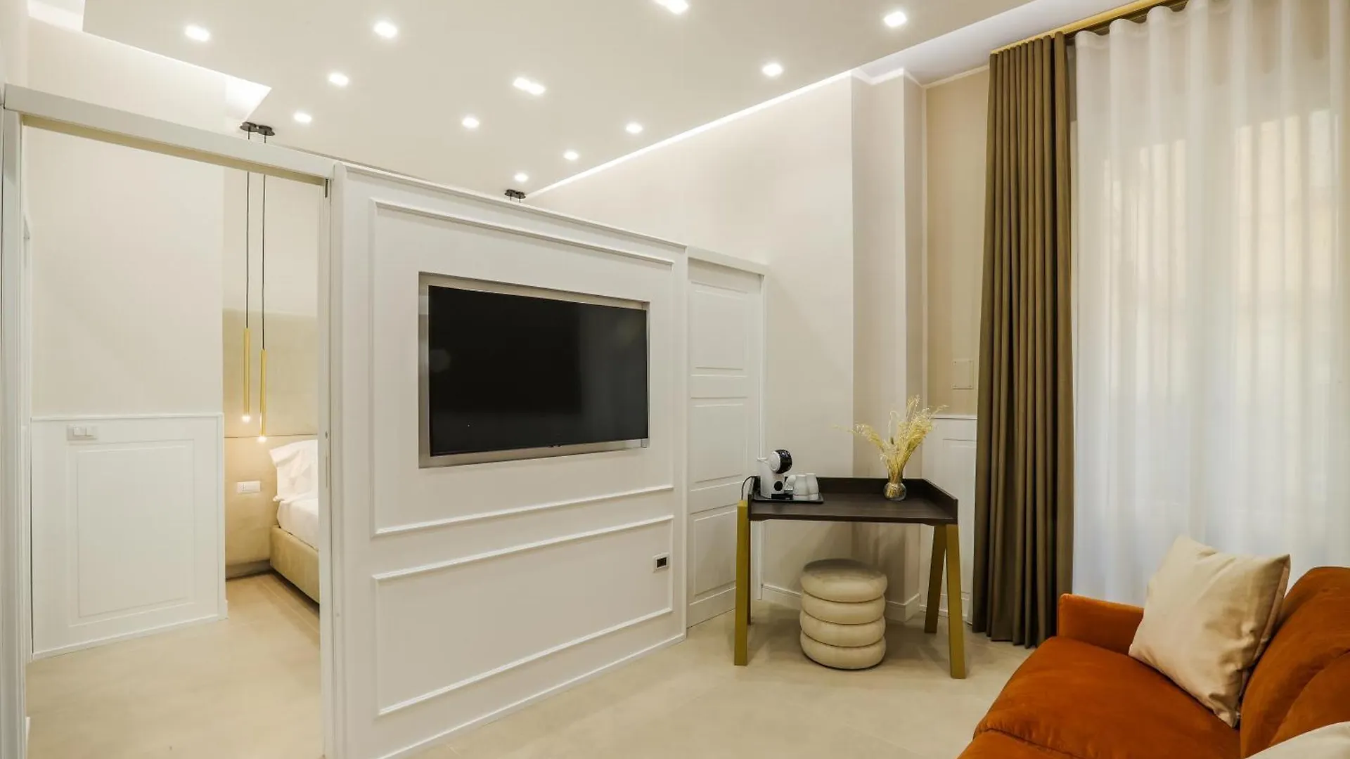 Conte Relais Suite Napoli 0*,  Italia